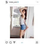 佐野ひなこ、肌見せコーデでリラックスしたオフショット公開