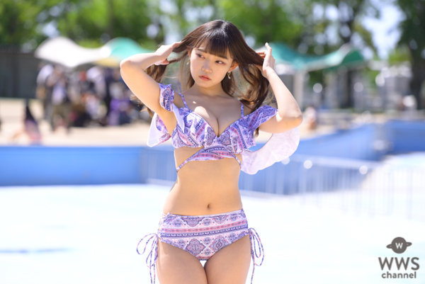 【写真特集 10枚】it's sunny・鈴川侑奈、イメージカラーの紫ビキニで視線釘付け！＜近代麻雀水着祭2022＞