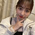 高梨瑞樹「見える人には見える」、シースルートップスから美谷間チラリ