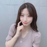 NMB48・上西怜、ニットワンピース越しの美ボディラインにドキドキ