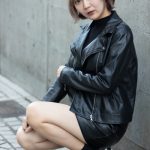 ハイトーンショートが鮮やかな藤本南(dela)、セクシーなブラックコーデで 絶対領域アピール！「これから韓国っぽい雰囲気を目指していきたい」
