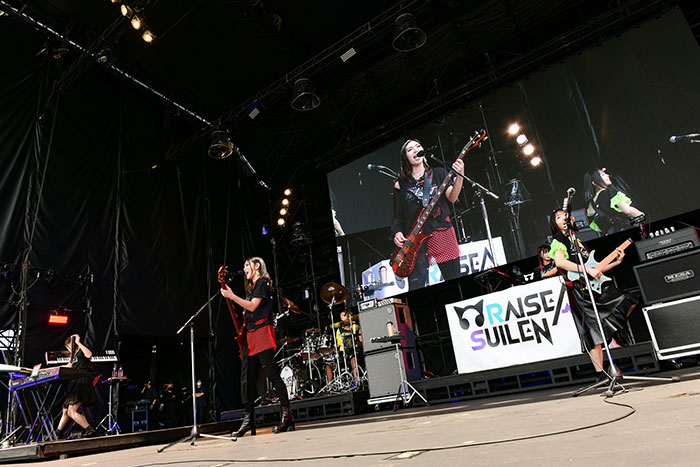 RAISE A SUILEN、唯一無二のバンドサウンドでオーディエンスを圧倒！＜JAPAN JAM 2022＞