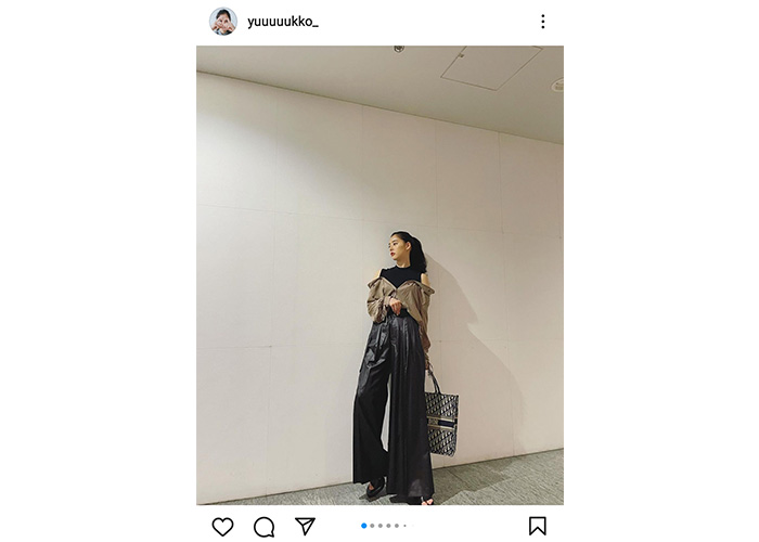 新木優子、惜しげもなくさらした肩出し私服ショットを公開！「アンニュイな雰囲気で素敵」「美しすぎて言葉がでない」