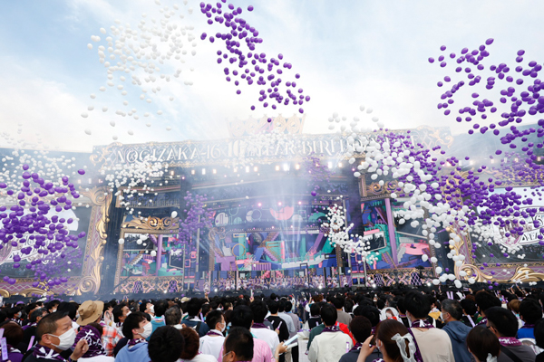 乃木坂46、史上過去最大規模となるデビュー10周年ライブを日産スタジアムで開催！白石麻衣、生駒里奈、西野七瀬らがサプライズ出演も