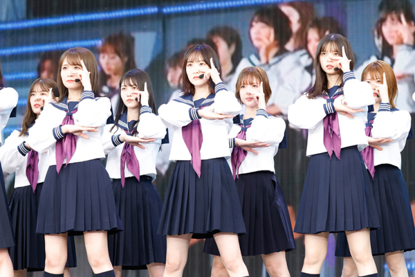 乃木坂46、史上過去最大規模となるデビュー10周年ライブを日産スタジアムで開催！白石麻衣、生駒里奈、西野七瀬らがサプライズ出演も