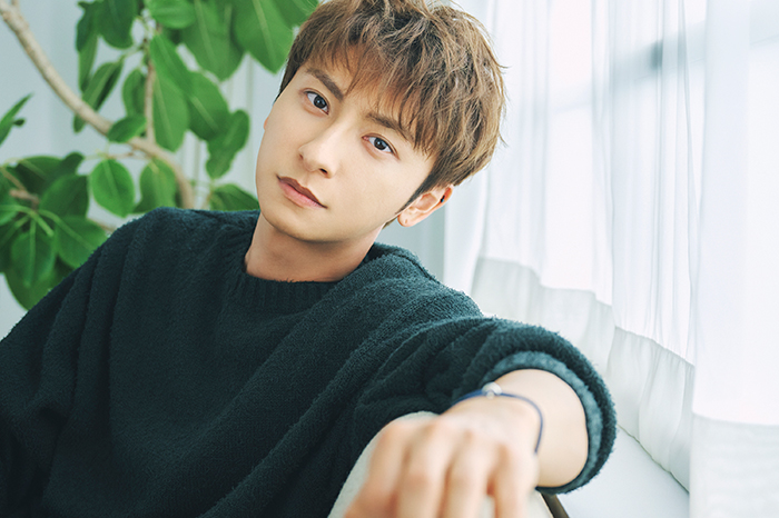 與真司郎（AAA）、「自分らしさを見つけられるポジティブブック」を8月刊行決定