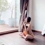 「バンもん！」甘夏ゆず、まったり仕草のソログラビアオフショット公開