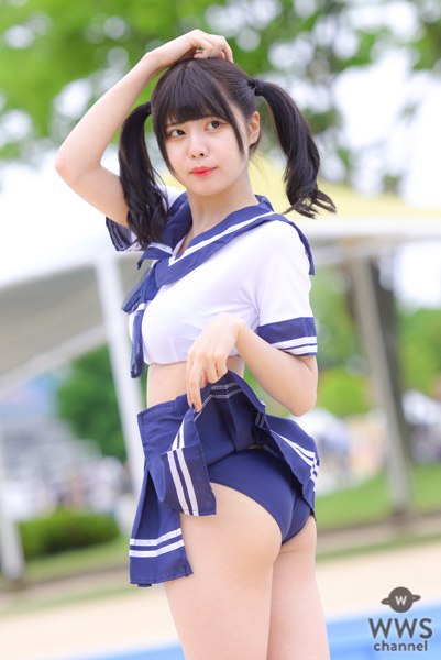 【写真特集 12枚】Teamくれれっ娘！・守道小粋、セーラー服からビキニチラリの誘惑ポーズで悩殺！＜近代麻雀水着祭2022＞