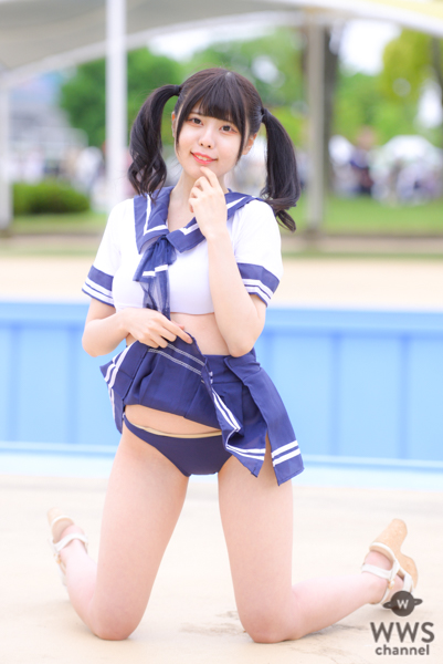 【写真特集 12枚】Teamくれれっ娘！・守道小粋、セーラー服からビキニチラリの誘惑ポーズで悩殺！＜近代麻雀水着祭2022＞