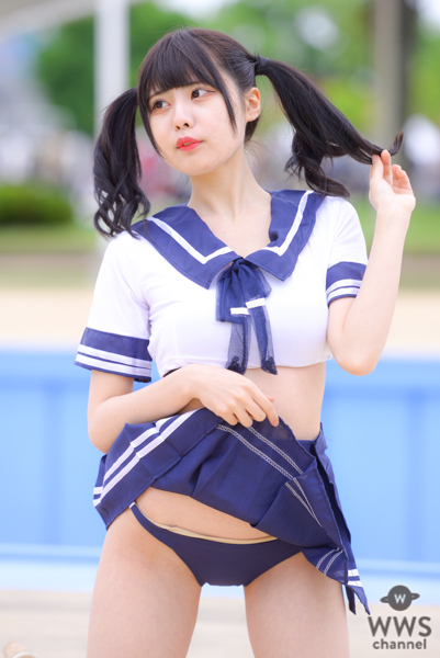 【写真特集 12枚】Teamくれれっ娘！・守道小粋、セーラー服からビキニチラリの誘惑ポーズで悩殺！＜近代麻雀水着祭2022＞