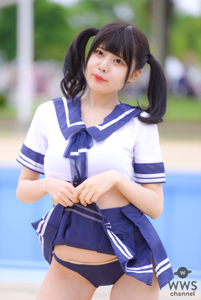 【写真特集 12枚】Teamくれれっ娘！・守道小粋、セーラー服からビキニチラリの誘惑ポーズで悩殺！＜近代麻雀水着祭2022＞