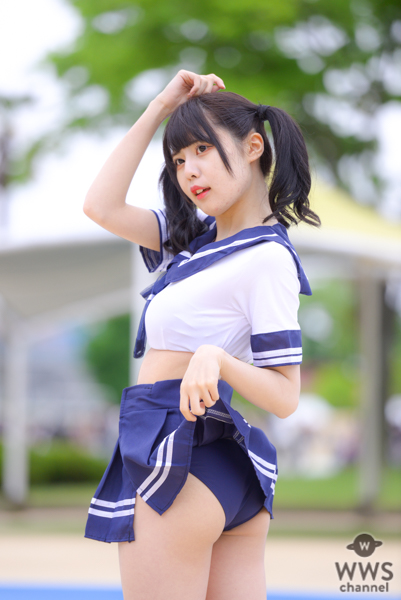 【写真特集 12枚】Teamくれれっ娘！・守道小粋、セーラー服からビキニチラリの誘惑ポーズで悩殺！＜近代麻雀水着祭2022＞