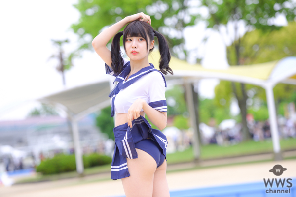 【写真特集 12枚】Teamくれれっ娘！・守道小粋、セーラー服からビキニチラリの誘惑ポーズで悩殺！＜近代麻雀水着祭2022＞