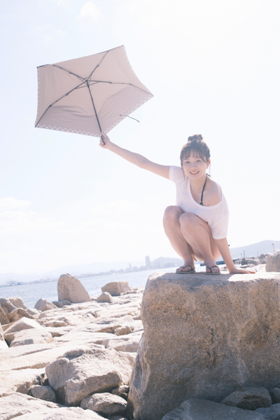 SKE48・江籠裕奈、リクエストに応じて写真集から未公開カットを公開！