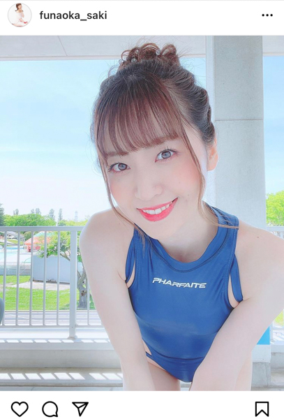 船岡咲、競泳水着で魅せる美尻バックショット公開