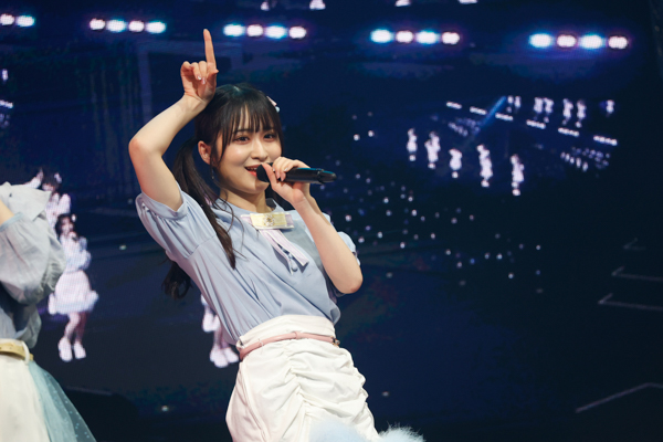 HKT48、6期生18名がお披露目！新曲『ビーサンはなぜなくなるのか？』サプライズ披露も