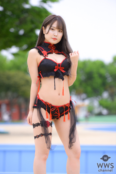 【写真 5枚】佐々木りん、チャイナ風水着で際立つ透明肌！＜近代麻雀水着祭2022＞