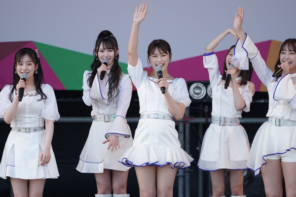 NMB48が「Warai Mirai Fes 2022」で笑いと圧巻のステージを届ける