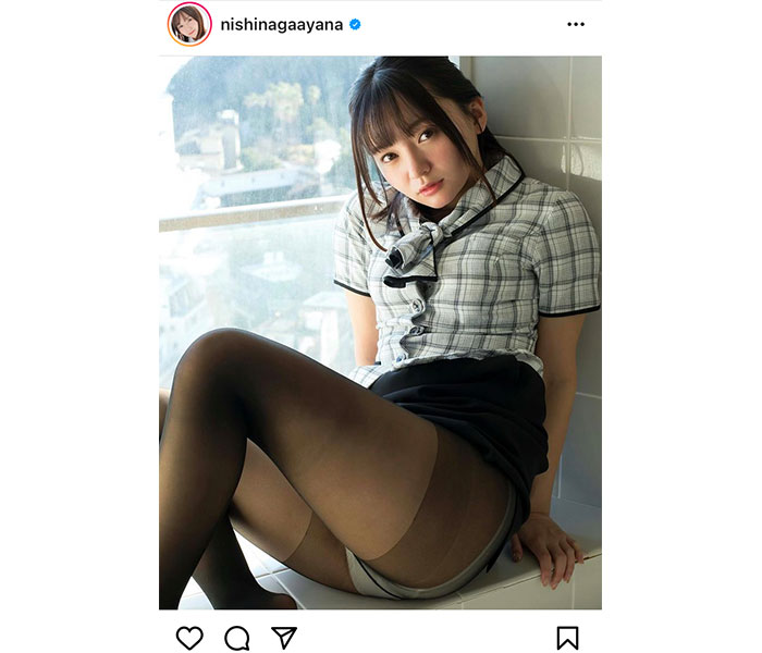 西永彩奈がOL制服で誘惑！タイツ越しに下着見せつけ