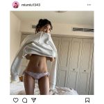 AKB48・下尾みう、パーカーの中から美くびれ大胆披露！「ドキドキです」「良すぎて泣いた」