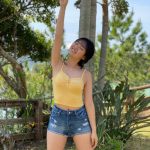 豊田ルナが17歳の水着ショット公開！際立つ透明美肌にファンうっとり