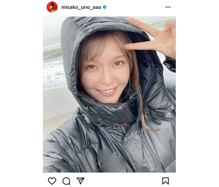 宇野実彩子（AAA）の笑顔ピースにキュン！写真集オフショットに歓喜の声続々