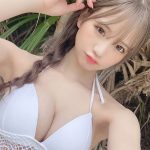 NMB48・和田海佑、イメチェンヘアカラーで見つめる自撮りビキニショット公開