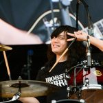 【ライブレポート】ヤバイTシャツ屋さん、フェス感たっぷりのうるさくて速い音で夏先取り！＜JAPAN JAM 2022＞
