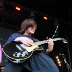 【ライブレポート】ヤバイTシャツ屋さん、フェス感たっぷりのうるさくて速い音で夏先取り！＜JAPAN JAM 2022＞