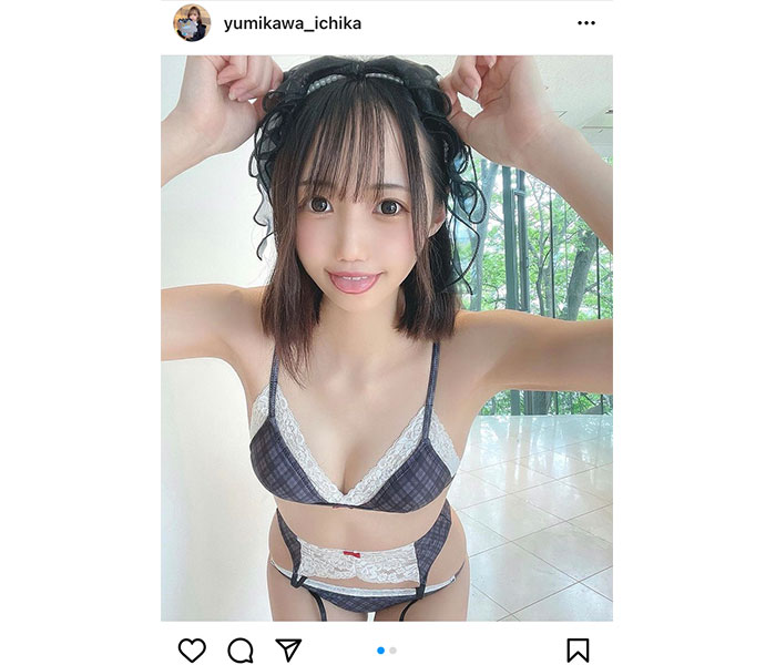 弓川いち華、メイド風ビキニで無邪気なベロ出し笑顔をお届け！