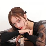 谷まりあ、セクシーな眼差しで魅了！「女豹のような視線」「目に吸い込まれそう」とファン歓喜！
