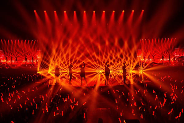 iKON、3年半ぶりのソウル公演!180分超え31曲を熱演