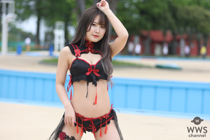 【写真特集 7枚】佐々木りん、セクシーなチャイナ風水着で透明肌全開！＜近代麻雀水着祭2022＞