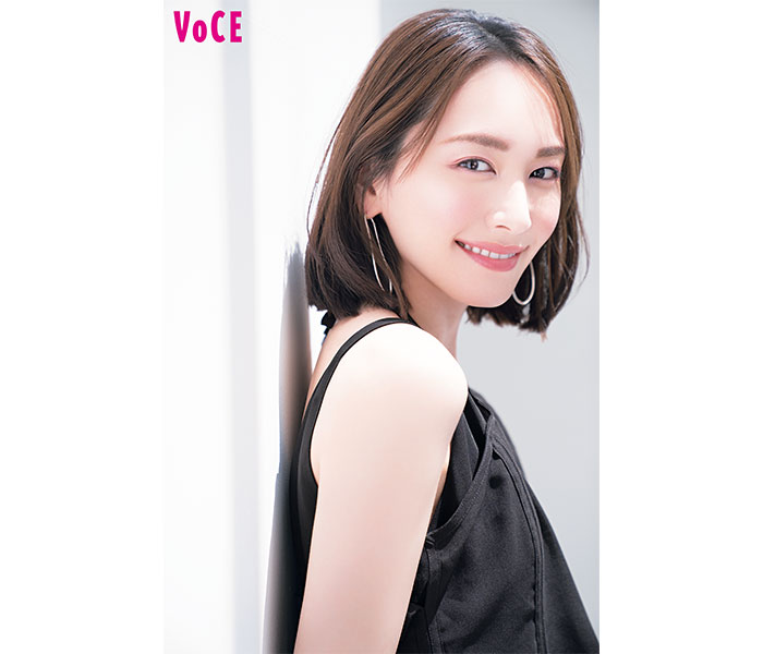 新垣結衣、3年ぶりの「VOCE」で透明肌披露！