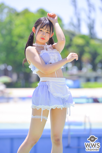 【写真特集 17枚】赤ちょこ・東條明日華、ガーリーなメイド風コスチュームで美尻披露！＜近代麻雀水着祭2022＞