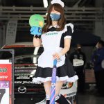 レースクイーン・永原芽衣、メイドコスチュームで「スーパー耐久第2戦」に参戦