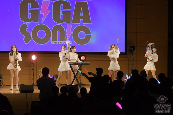 C;ON、エモーショナルなステージで会場を包み込む＜GIGA・GIGA SONIC＞