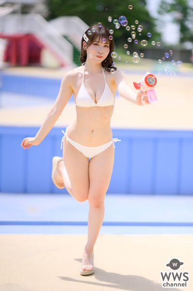 【写真特集 26枚】コスプレイヤー・紗愛、シャボン玉に包まれた幻想的な透明ボディをお届け！＜近代麻雀水着祭2022＞