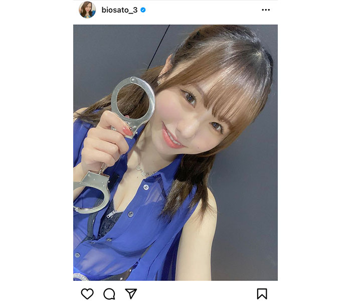 SKE48・佐藤佳穂「ねぇ捕まりたい」、ご褒美衣装×手錠ショットに逮捕希望者続出！