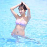 【写真特集 9枚】高梨瑞樹、プールではしゃぐ笑顔いっぱいのビキニ姿で釘付けに！＜よみうりランドプール撮影会＞