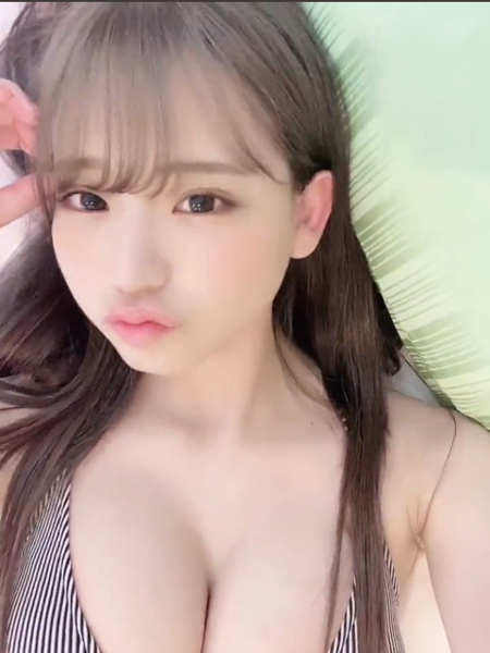 NMB48・和田海佑「みゆで癒されてね」、水着で寝そべる自撮り動画に反響ぞくぞく！