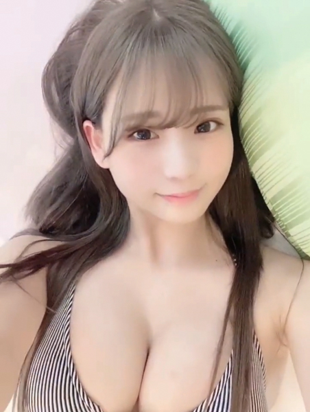 NMB48・和田海佑「みゆで癒されてね」、水着で寝そべる自撮り動画に反響ぞくぞく！
