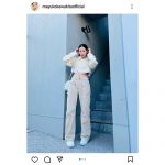 河北麻友子、大胆へそ出しでクビレあらわなオールホワイトコーデを披露!