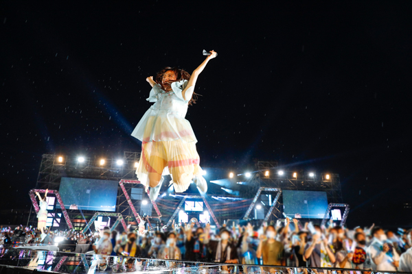 【ライブレポート】日向坂46出演の『W-KEYAKI FES.2022』が富士急ハイランド コニファーフォレストにて開催！