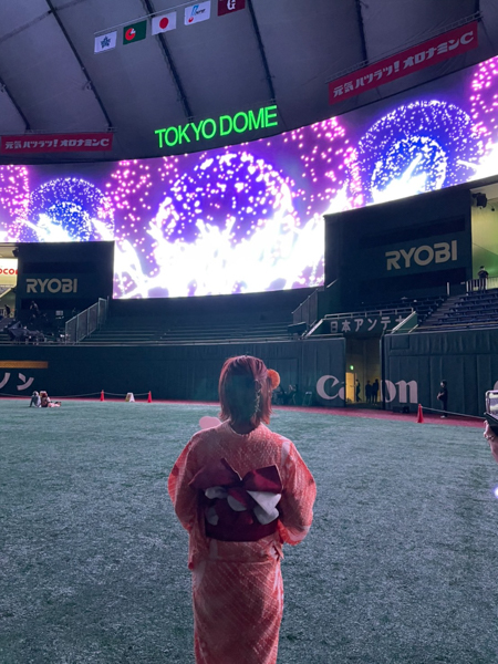 足立佳奈、東京ドームで花火大会を満喫！「夏の思い出になりました！」