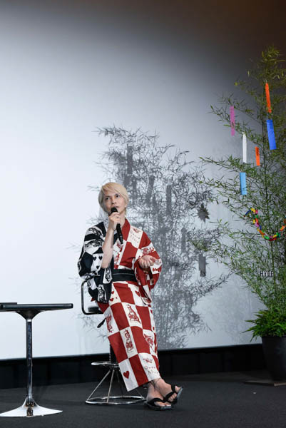 HYDE、ソロデビュー20周年アニバーサリーライヴの先行上映会・舞台挨拶をＴＯＨＯシネマズ 六本木ヒルズで実施