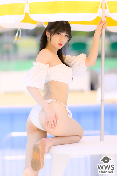 【写真特集 7枚】ゆう（バーレスク東京）、透明感バツグンのツヤ肌ボディで視線釘付け！＜近代麻雀水着祭2022＞