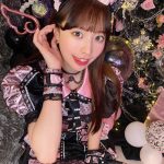 藤川らるむ、小悪魔風コスチュームの「絶対領域」ショットで悩殺！