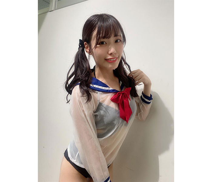 Pretty Ash・平松いのり、スケスケなセーラー服着たフェチショット公開！