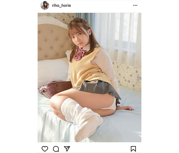 堀江りほ、制服姿の絶妙チラリズムに歓喜の声！「最高のアングルです」